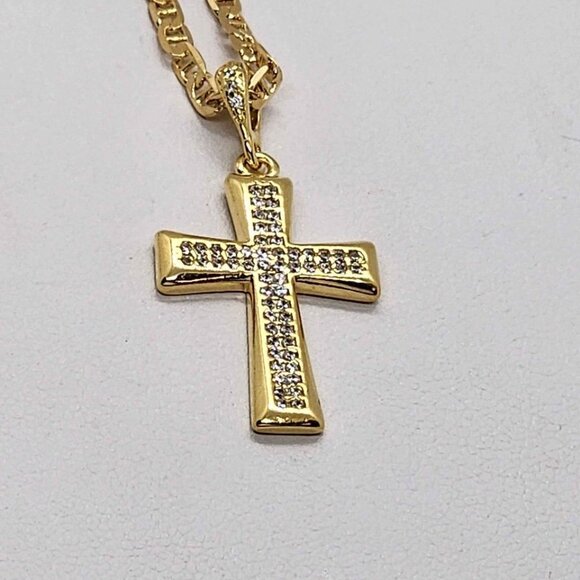 Brand New   Brazilian 18k Gold Filled Cross Necklace - Picture 3 of 4